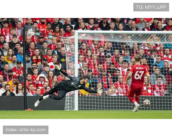 伯恩利场均失球接近两球，门将扑救成功率与后防线协同问题