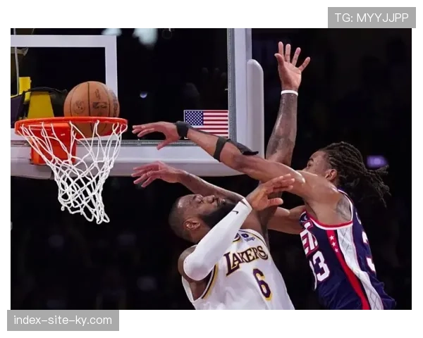 湖人外线防守无法限制突破 对手轻松冲击篮筐成功率